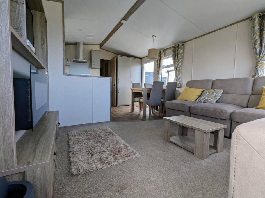 Beautiful Pet Friendly Southerness Caravan With Sea View & Decking Area Mainsriddle Luaran gambar