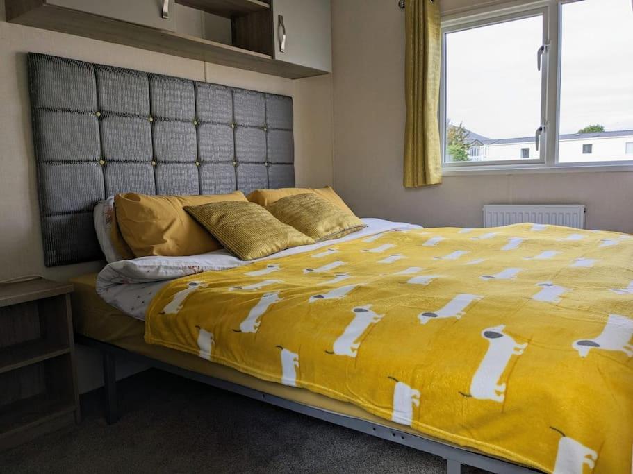 Beautiful Pet Friendly Southerness Caravan With Sea View & Decking Area Mainsriddle Luaran gambar