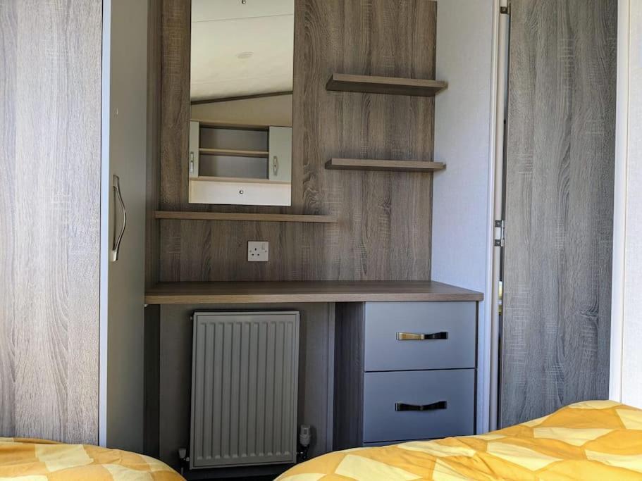 Beautiful Pet Friendly Southerness Caravan With Sea View & Decking Area Mainsriddle Luaran gambar