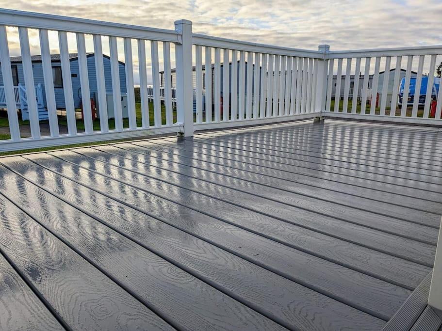 Beautiful Pet Friendly Southerness Caravan With Sea View & Decking Area Mainsriddle Luaran gambar