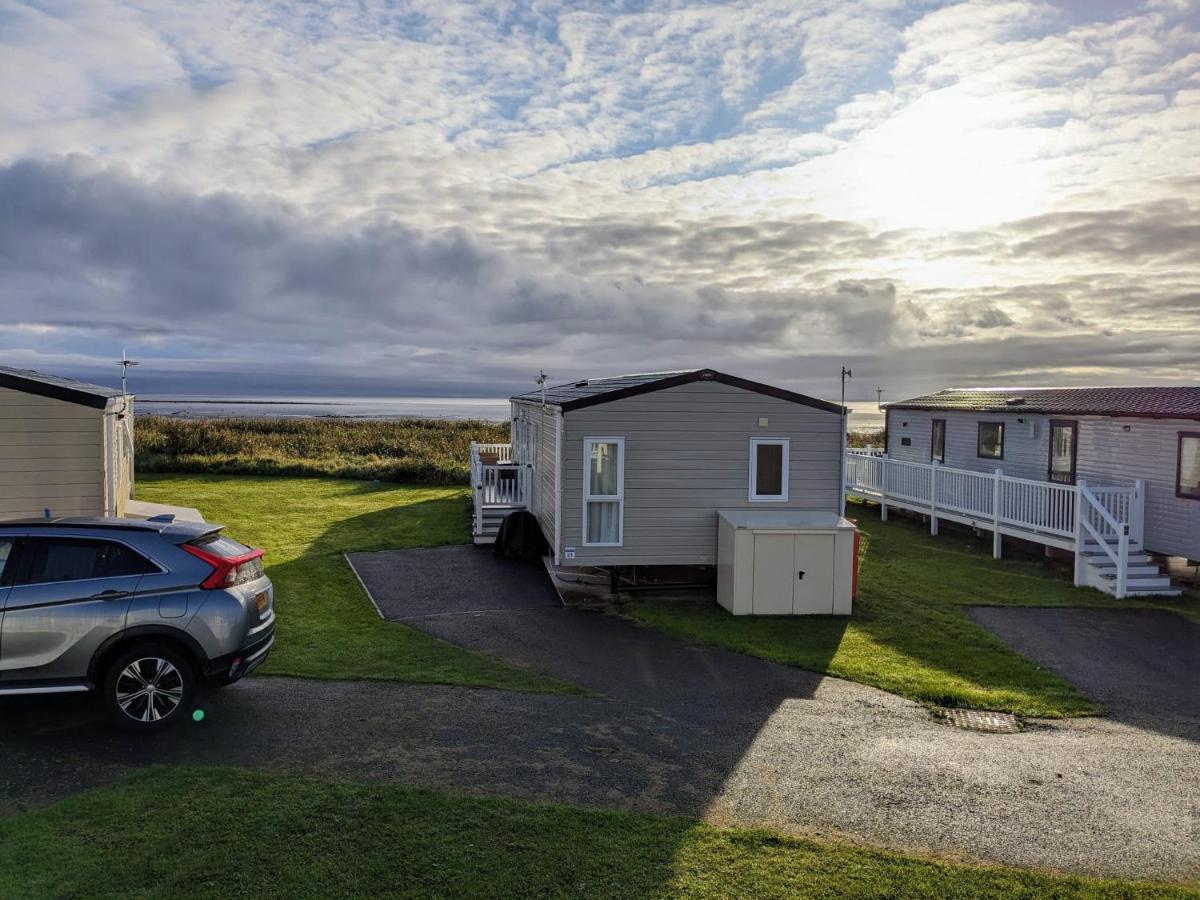 Beautiful Pet Friendly Southerness Caravan With Sea View & Decking Area Mainsriddle Luaran gambar
